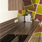  Кухни Кухня со шпоном TABU и глянцевыми фасадами HPL Formica