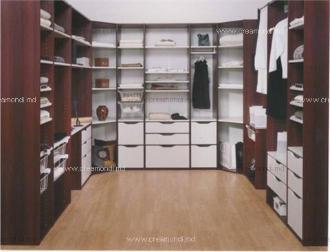 Systemy  garderobowiPokój garderobiany i mnóstwo szuflad i półek