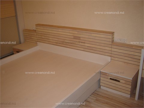 Мебель для спальниСпинка кровати из натурального дерева (ясень) с вставками из полупрозрачного акрила