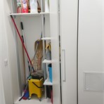Шкаф для хозяйственных нужд со складной дверью!