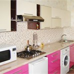 Кухня с фасадами HPL Formica (Juicy pink)